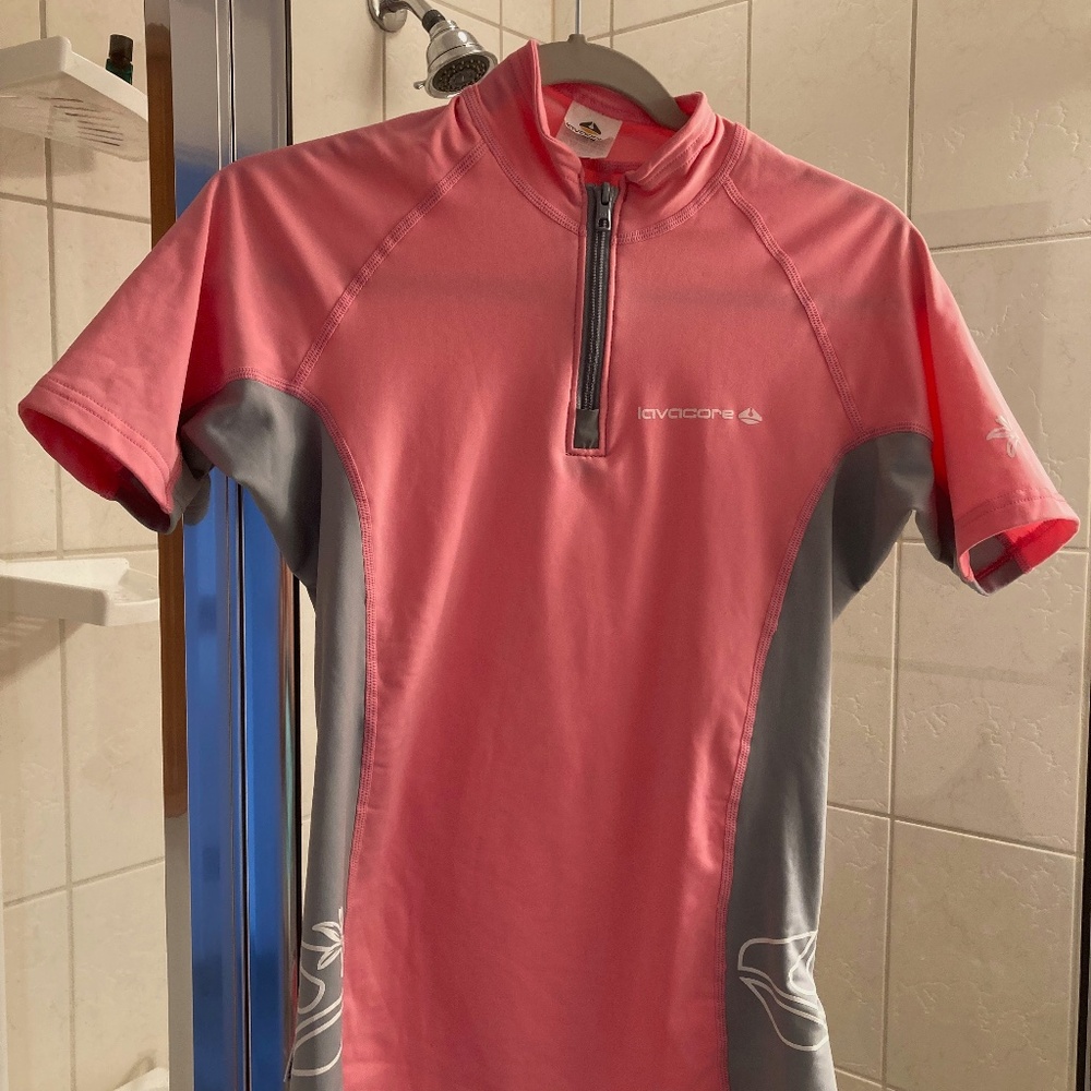 Women's short-sleeve Lavacore top
